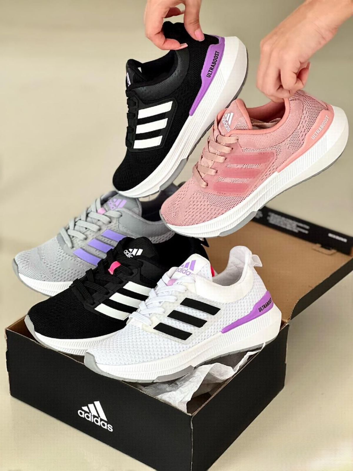 UltraBoost Unisex + Calcetines GRATIS 🎁